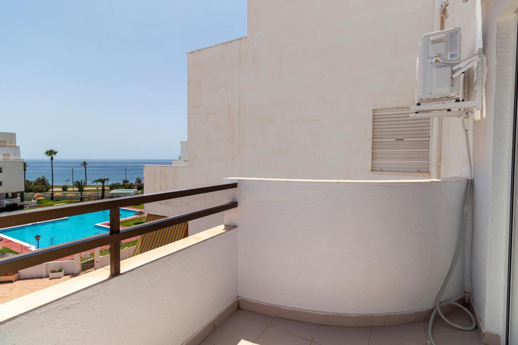 Rentitspain Moderno Apartamento Calaverde Frente Al Mar Salobrena Luaran gambar