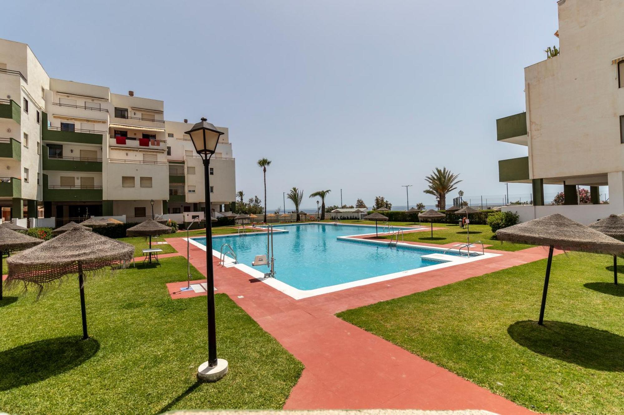 Rentitspain Moderno Apartamento Calaverde Frente Al Mar Salobrena Luaran gambar