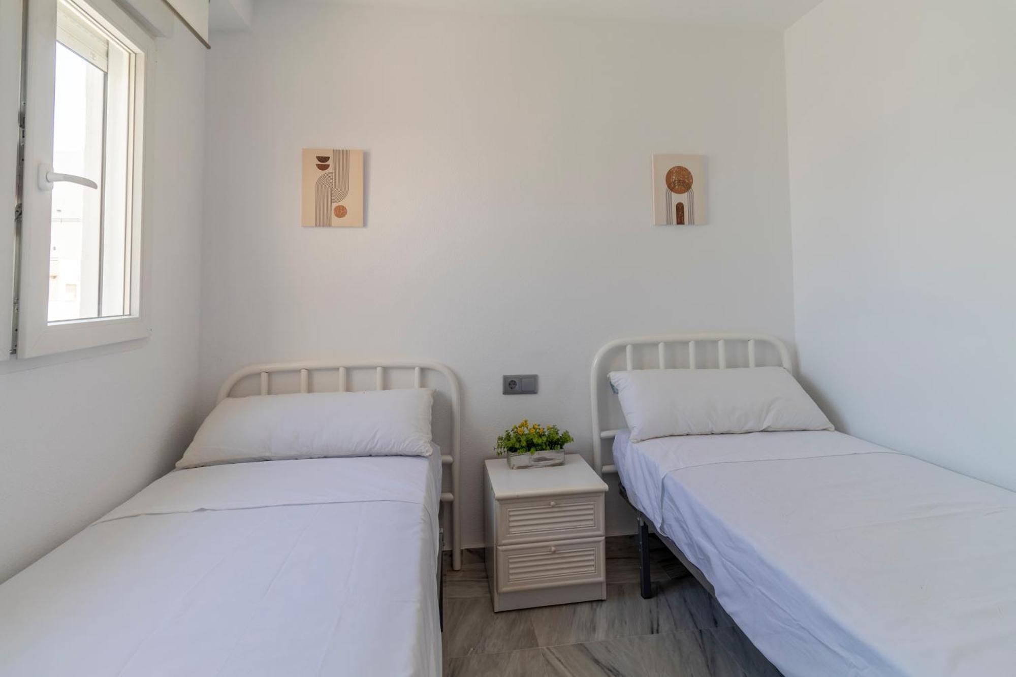 Rentitspain Moderno Apartamento Calaverde Frente Al Mar Salobrena Luaran gambar