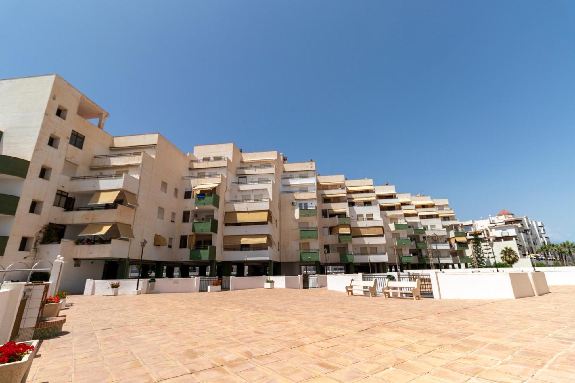 Rentitspain Moderno Apartamento Calaverde Frente Al Mar Salobrena Luaran gambar