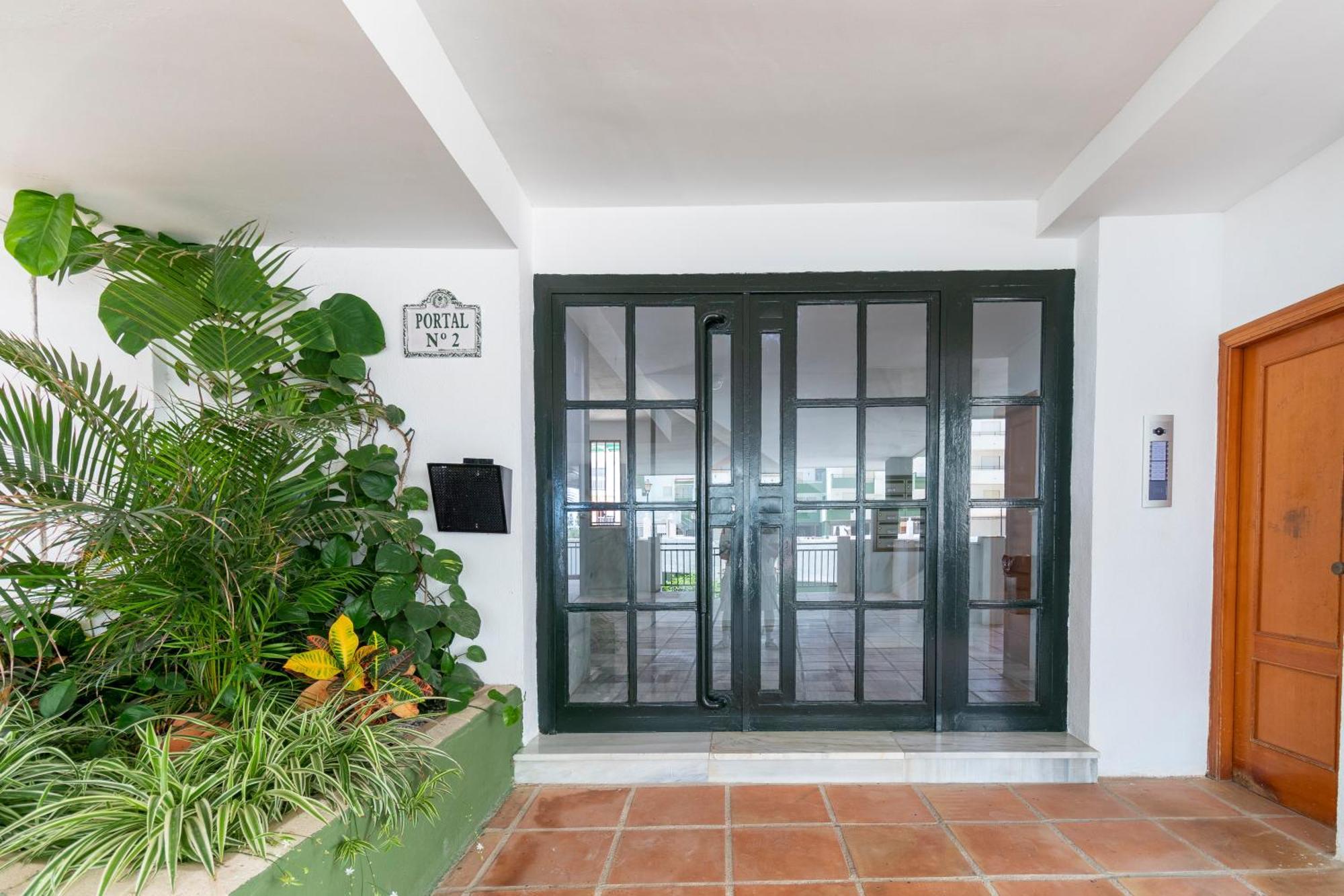 Rentitspain Moderno Apartamento Calaverde Frente Al Mar Salobrena Luaran gambar