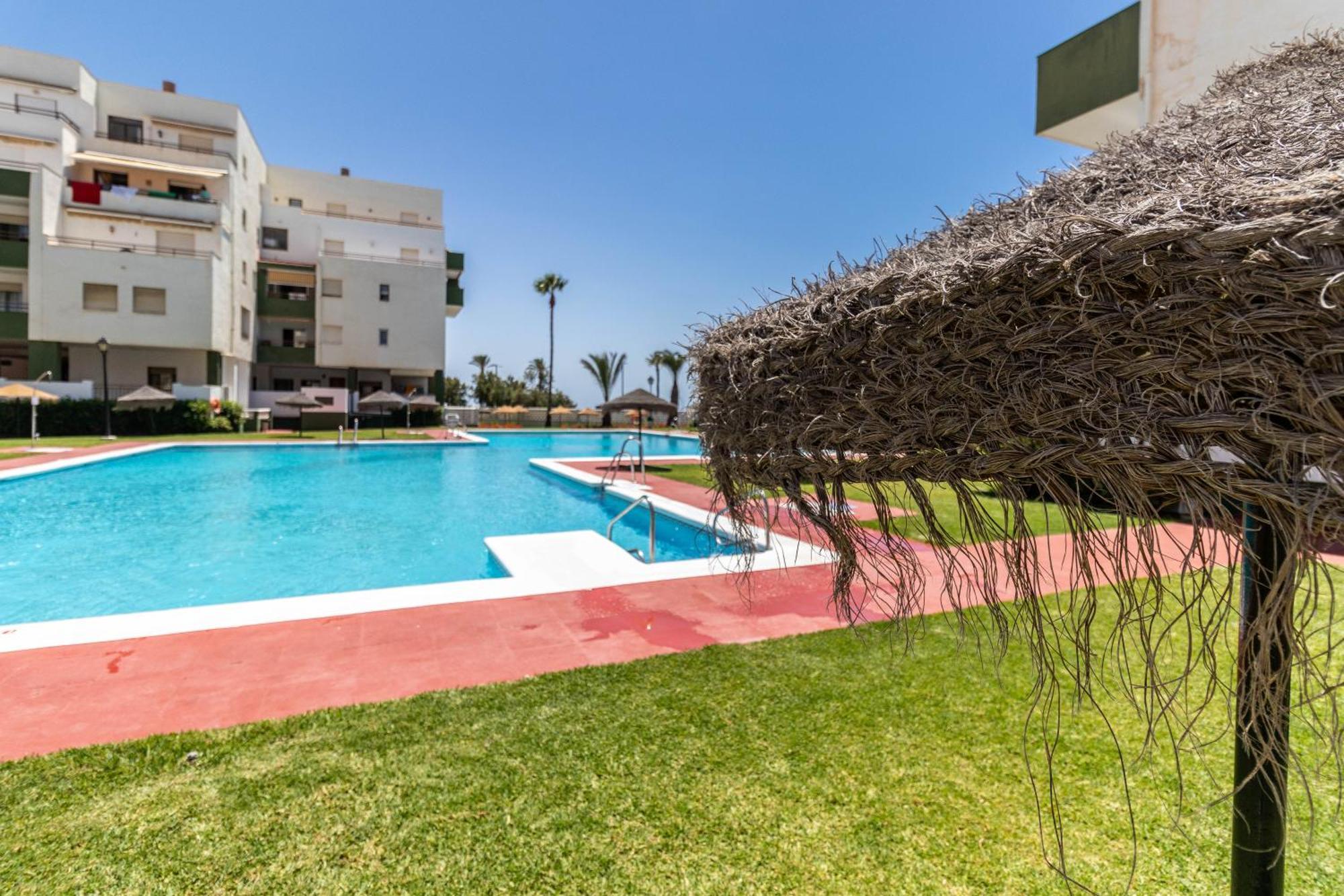 Rentitspain Moderno Apartamento Calaverde Frente Al Mar Salobrena Luaran gambar
